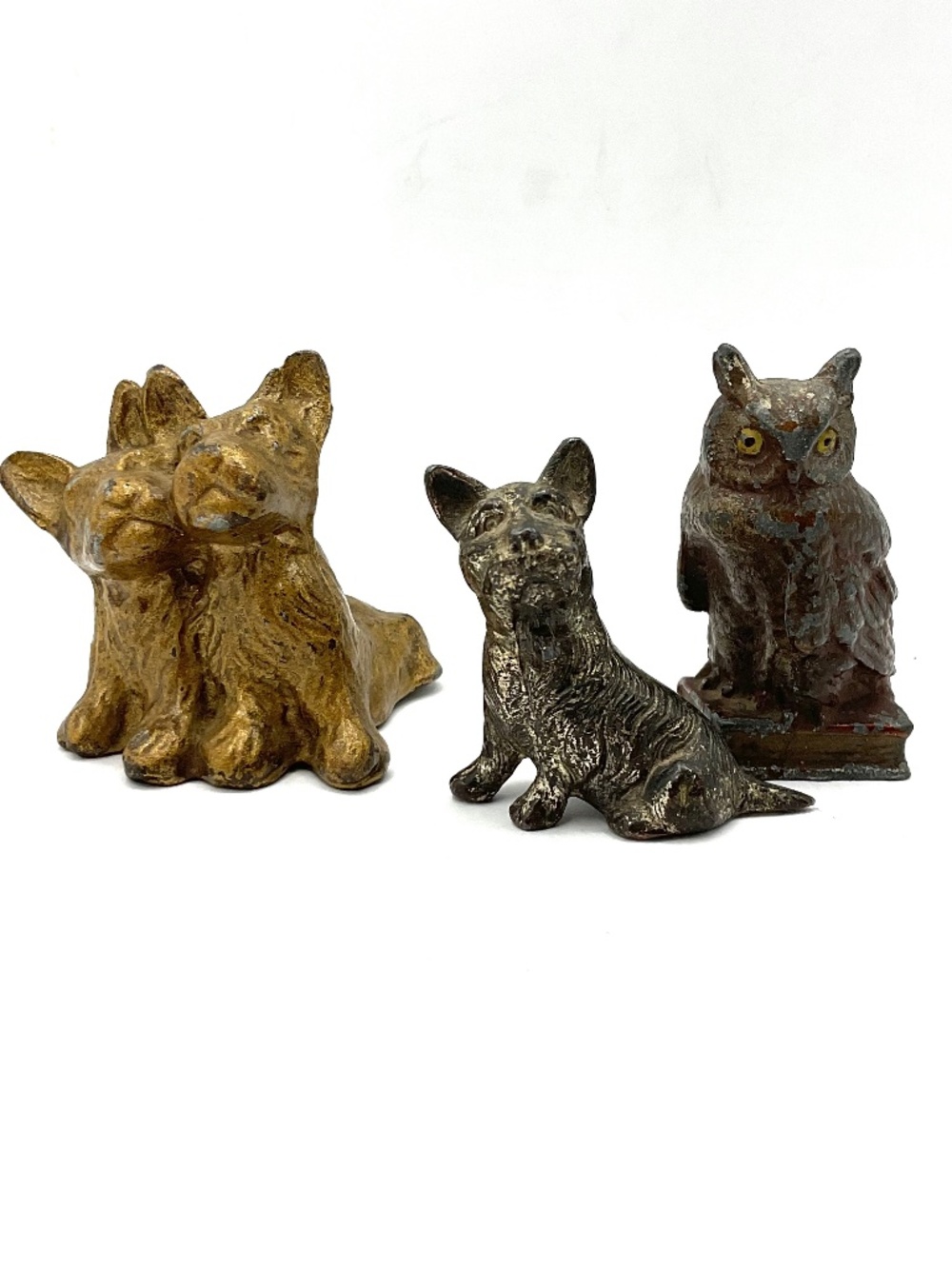 Dog figurines, 3 pieces. Cast Metal Vintage